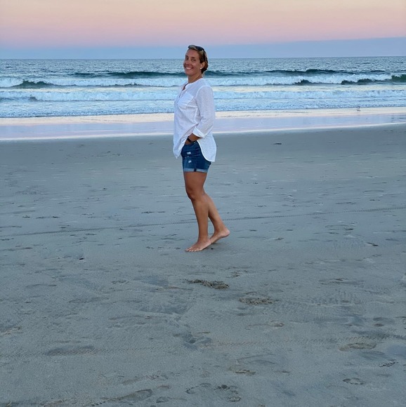 Meet your Posher, Melissa - Picture 1 of 1